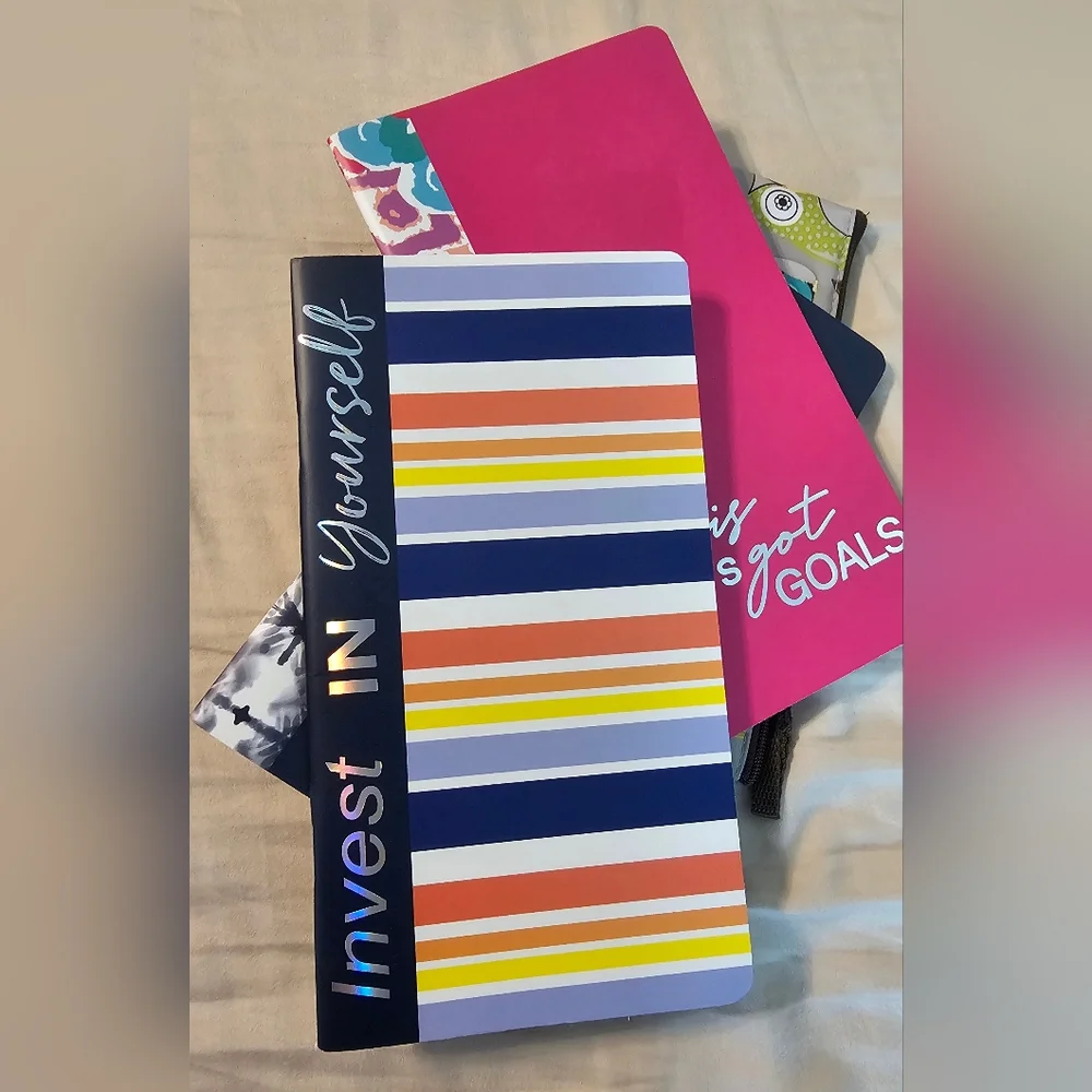 Thirty-One Owl Print Thermal Insulated Pouch & Three Colorful Notebooks NWOT - Picture 9 of 9